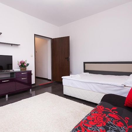 Central Beach Guest Rooms Burgas Ngoại thất bức ảnh