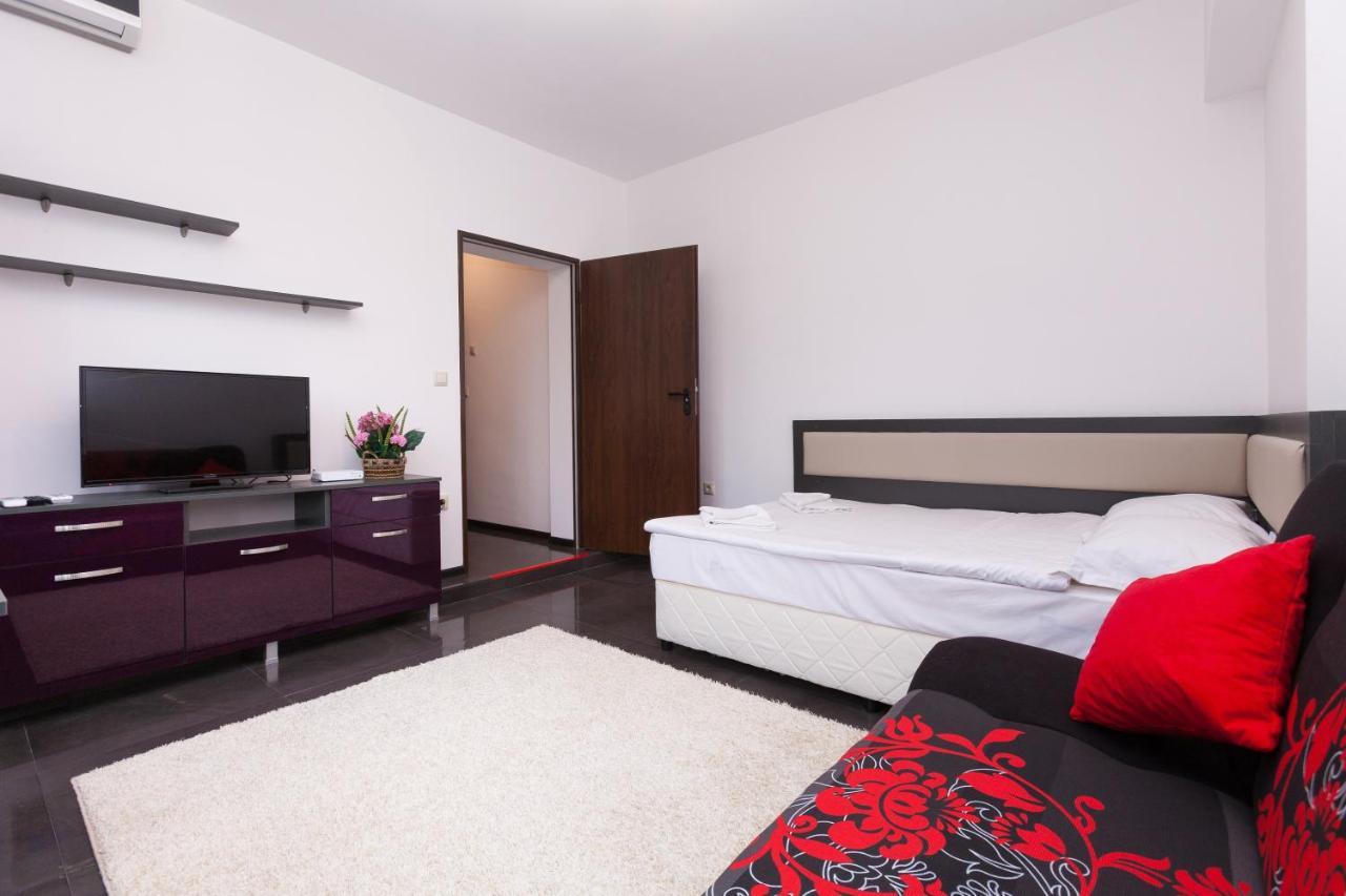 Central Beach Guest Rooms Burgas Ngoại thất bức ảnh