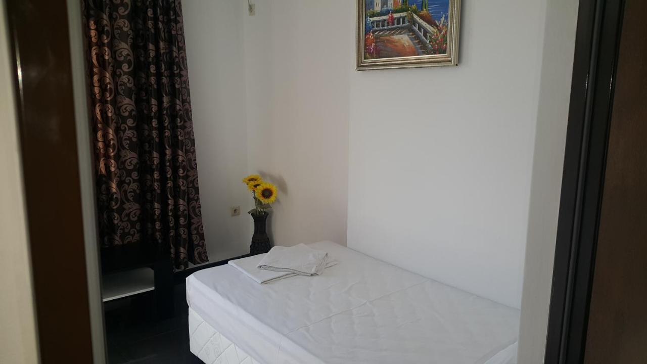 Central Beach Guest Rooms Burgas Ngoại thất bức ảnh