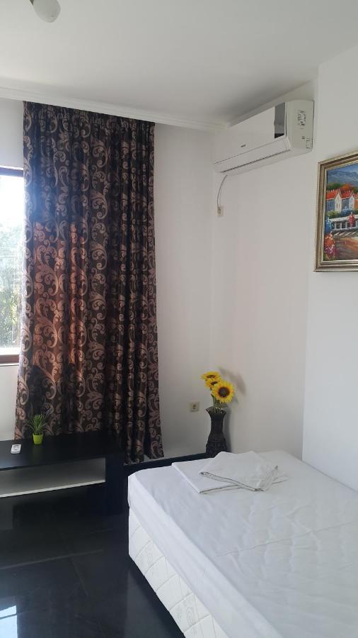 Central Beach Guest Rooms Burgas Ngoại thất bức ảnh