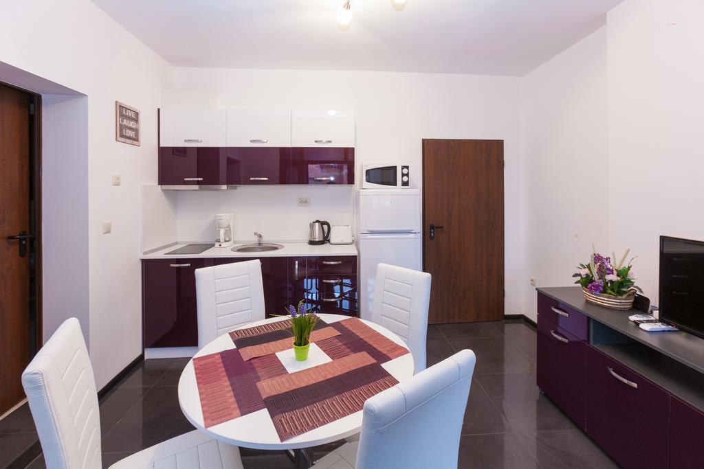 Central Beach Guest Rooms Burgas Ngoại thất bức ảnh