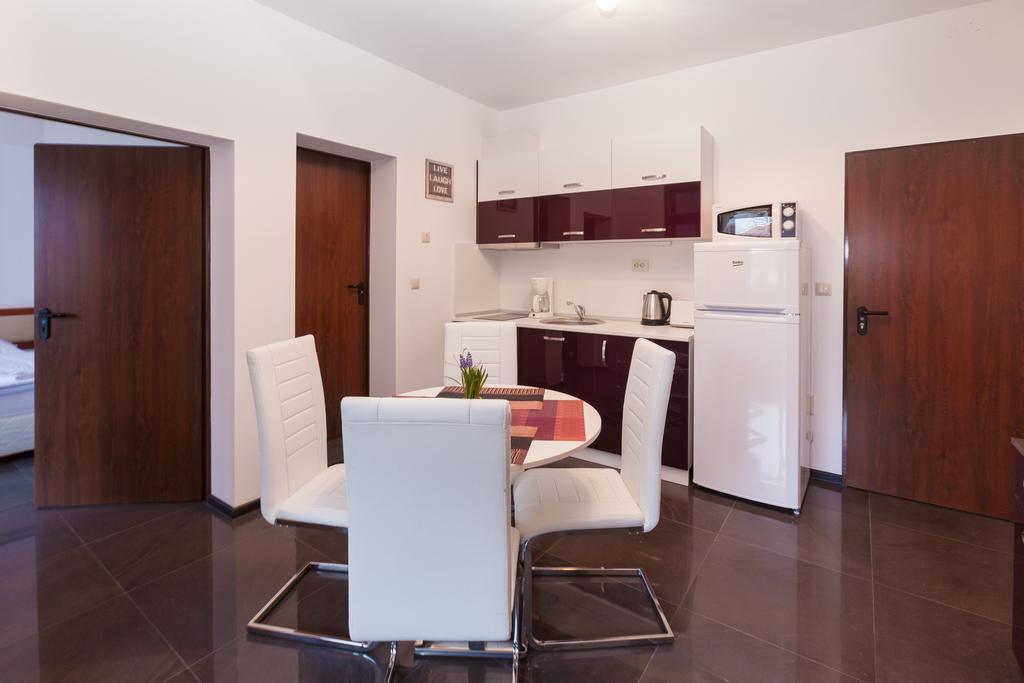 Central Beach Guest Rooms Burgas Ngoại thất bức ảnh